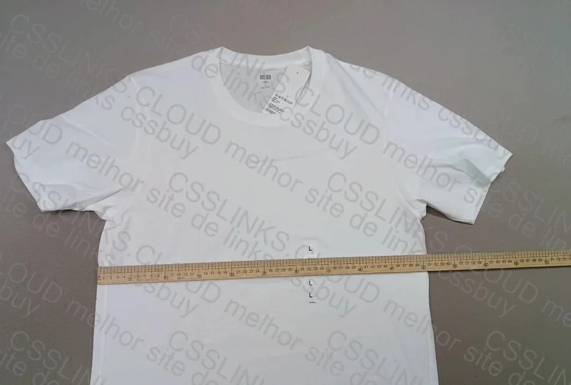 Uniqlo Basic T-Shirt 4
