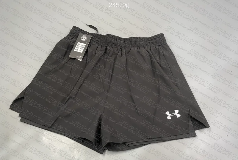 T-Shirt + Under Armour Shorts 5