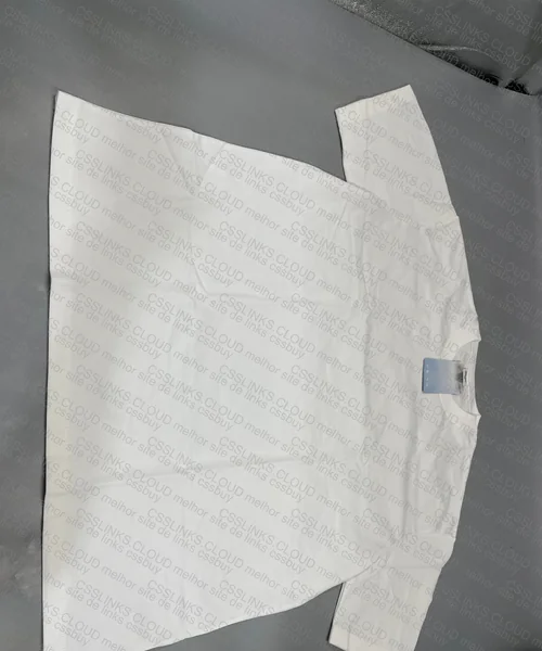 White Boxy T-Shirt (China did better in pics)