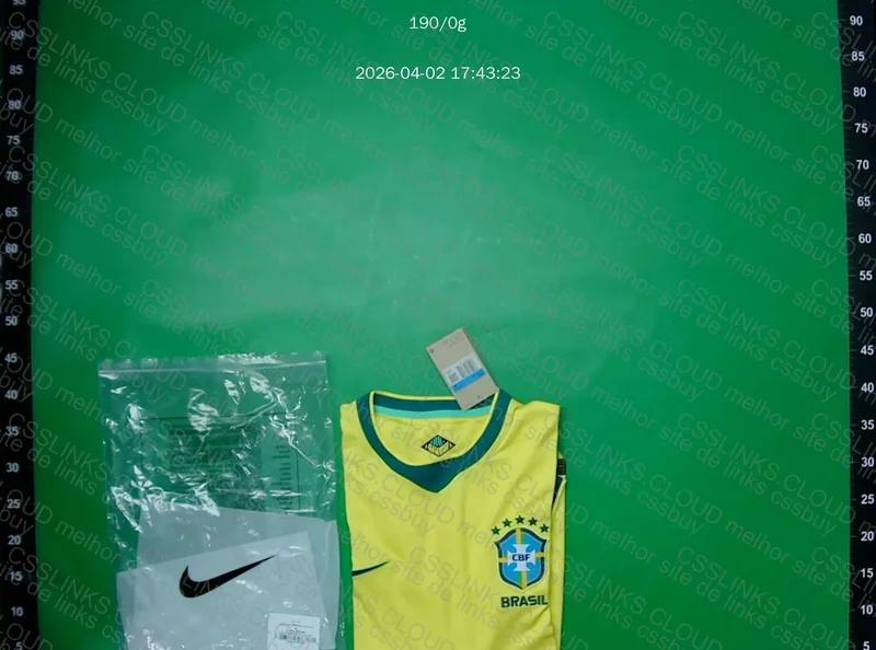 Camiseta Brasil torcedor (foto tirada com a bunda) 2