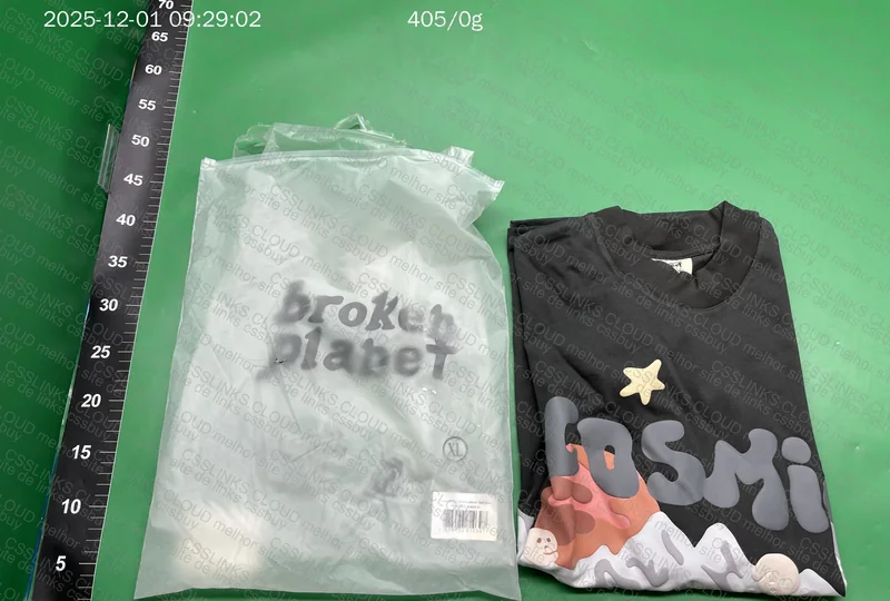 Broken Planet T-shirt - CSSDEALS