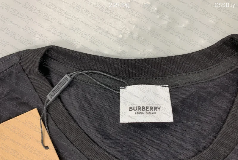 Burberry T-shirt 2