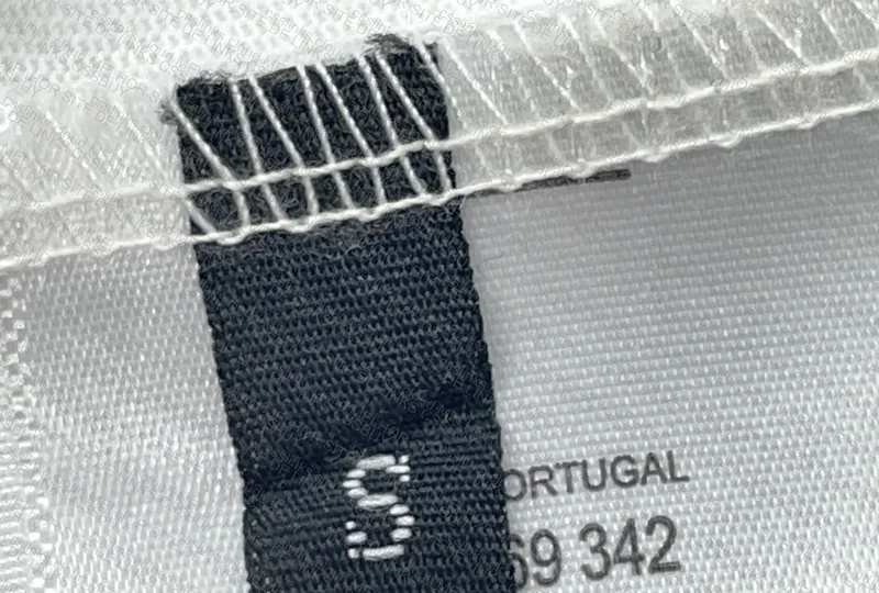 Burberry T-shirt 4