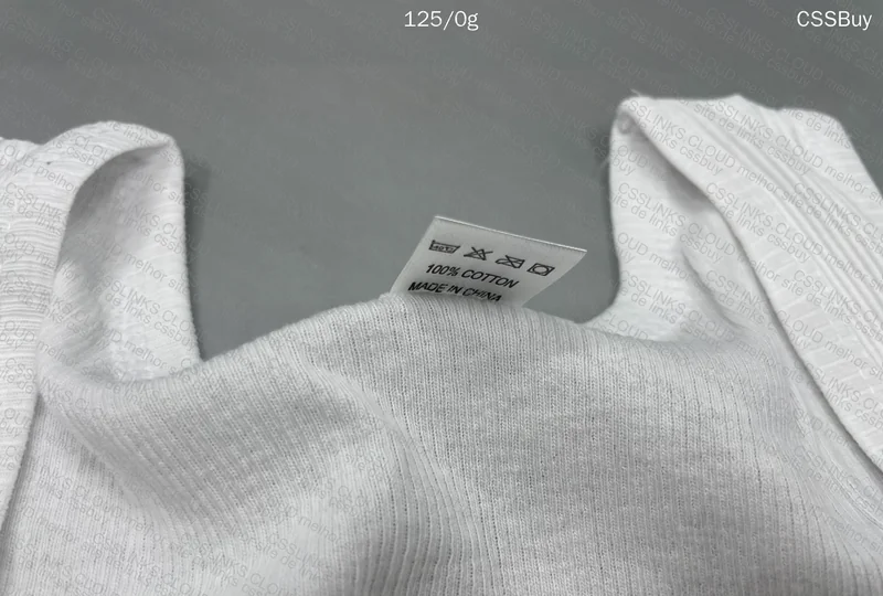 Ribbed T-Shirt 8