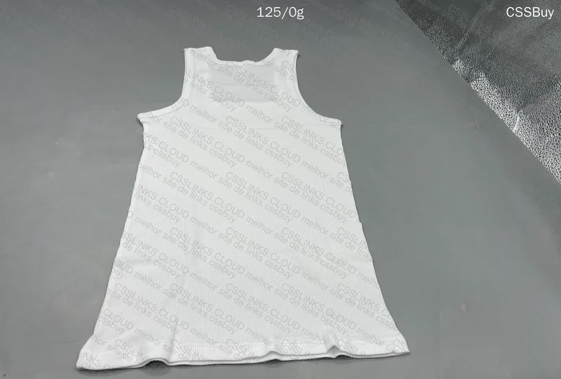 Ribbed T-Shirt 9