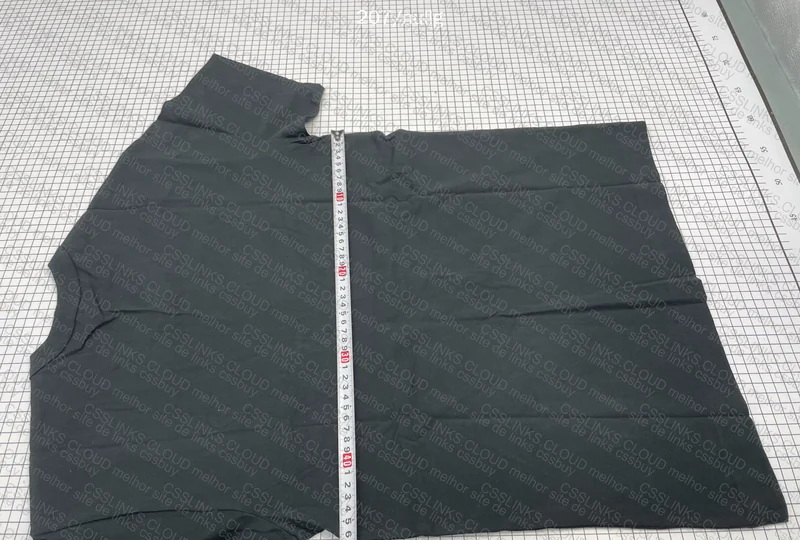 CDG T-Shirt 7