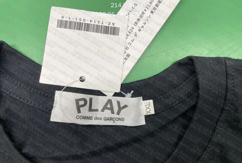 Camiseta cdg 2
