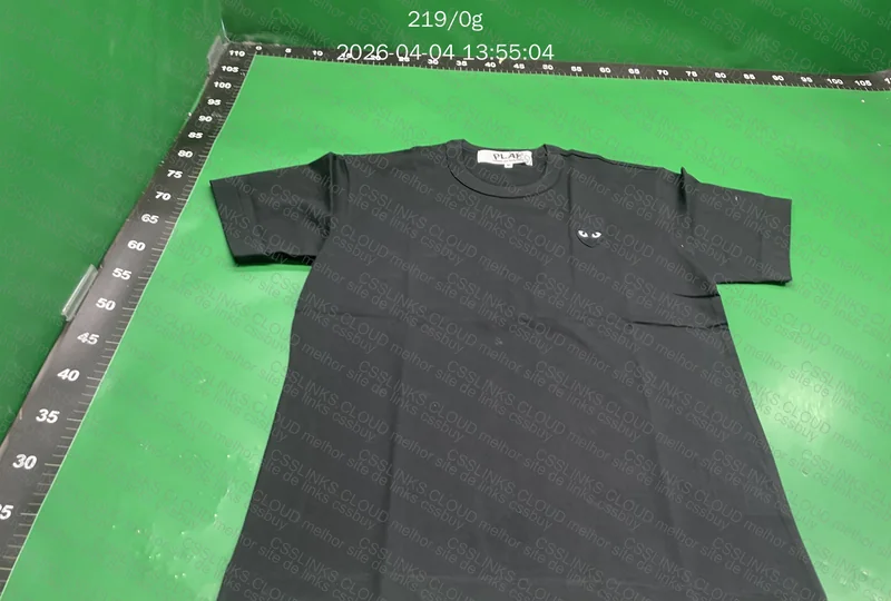 Camiseta CDG Play 6