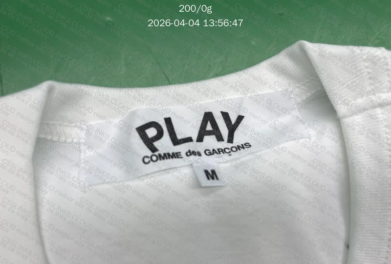 Camiseta CDG Play 6