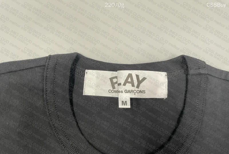 CDG T-Shirt (Comme Des Garçons Play) 4