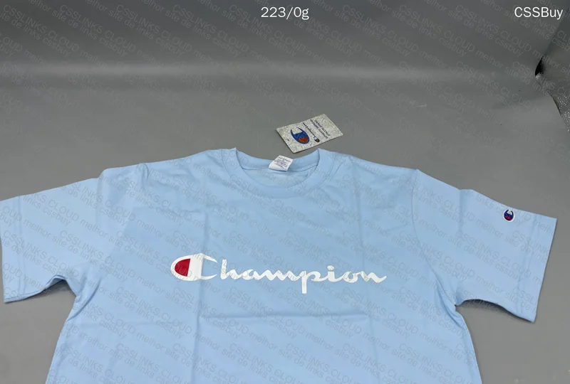 Champion T-Shirt 2
