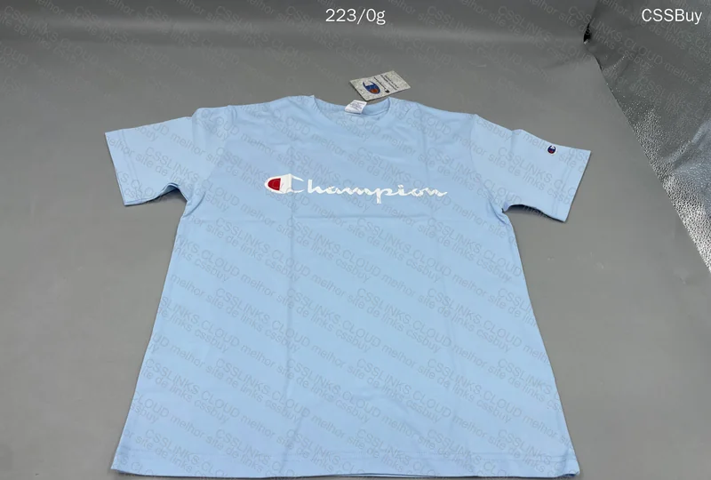 Champion T-Shirt 3