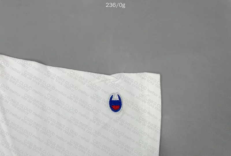 Champion T-Shirt 9