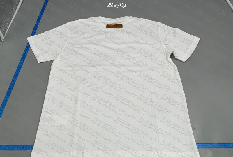 T-shirt with Embossed LV 5