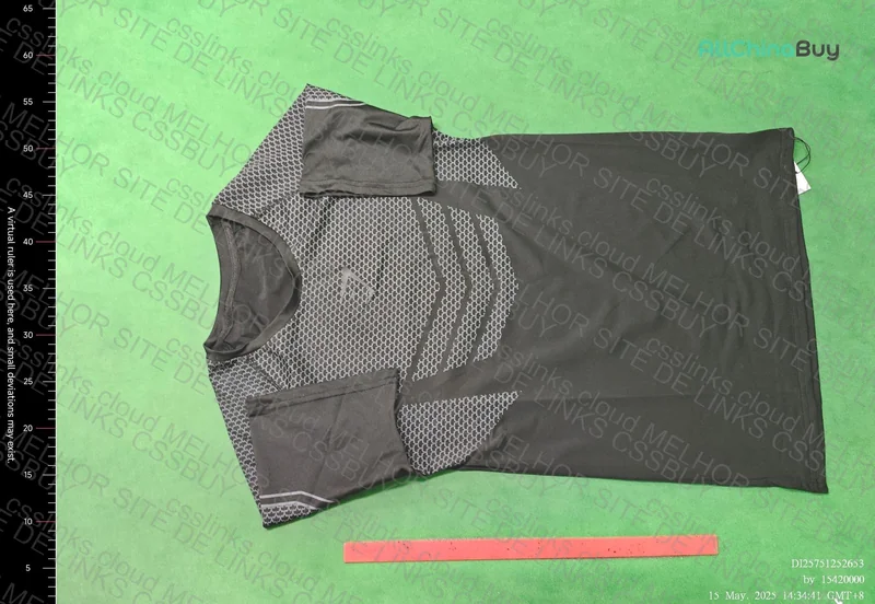 Gymshark Compression T-Shirt 3