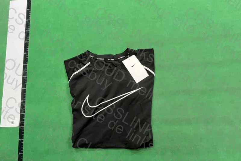 Camiseta compressão Nike