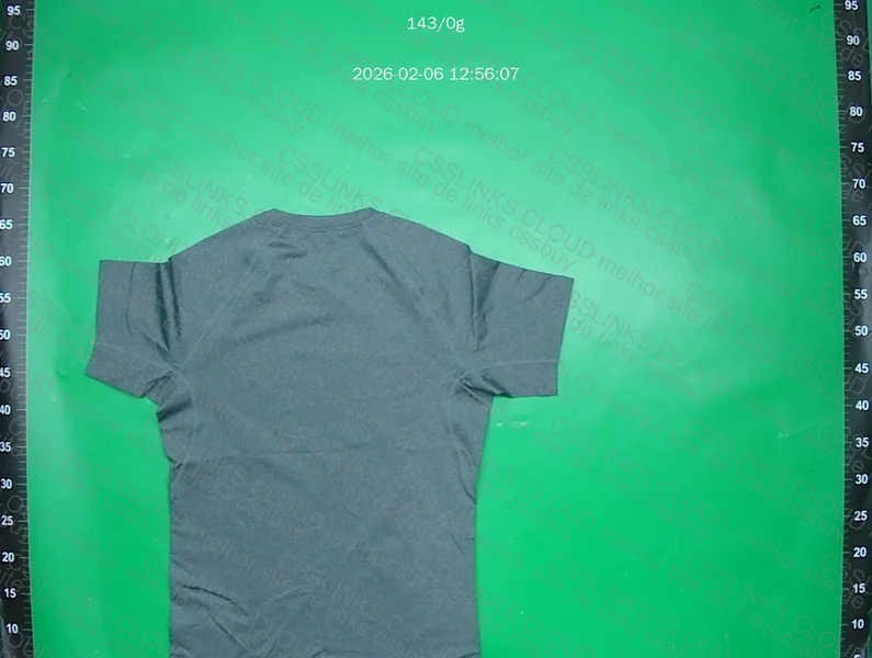 Camiseta Compressão UA e Nike