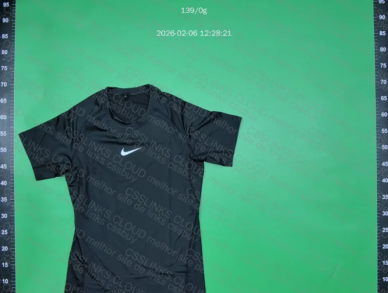 Camiseta Compressão UA e Nike 3