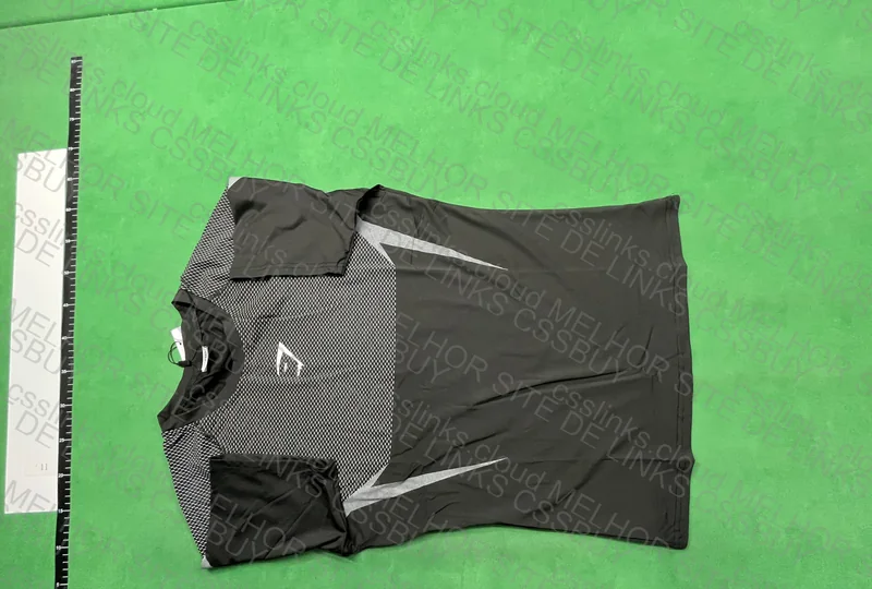 Gym Shark Compression T-Shirt 3