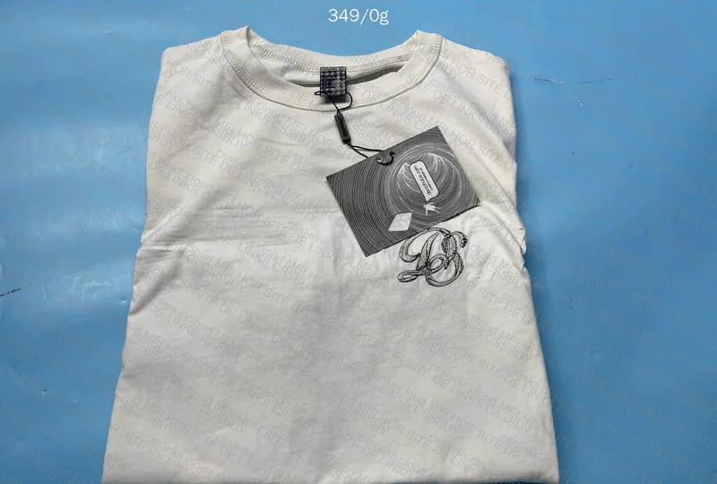 Derschutze Shirt