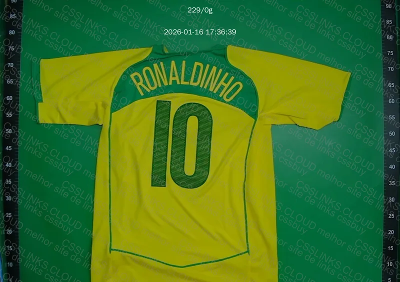 Camiseta do Mago - Ronaldinho 2004/2005 Seleção 5