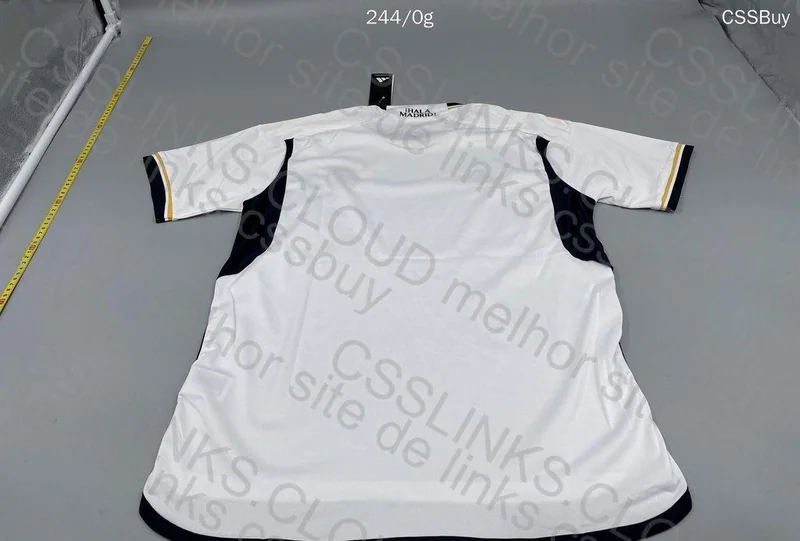 Real Madrid 2023/2024 T-Shirt 4