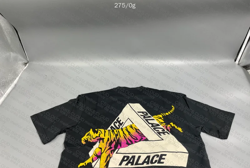 Tigrinho T-Shirt (Palace Seoul Exclusive Tiger Tri-Ferg) 6