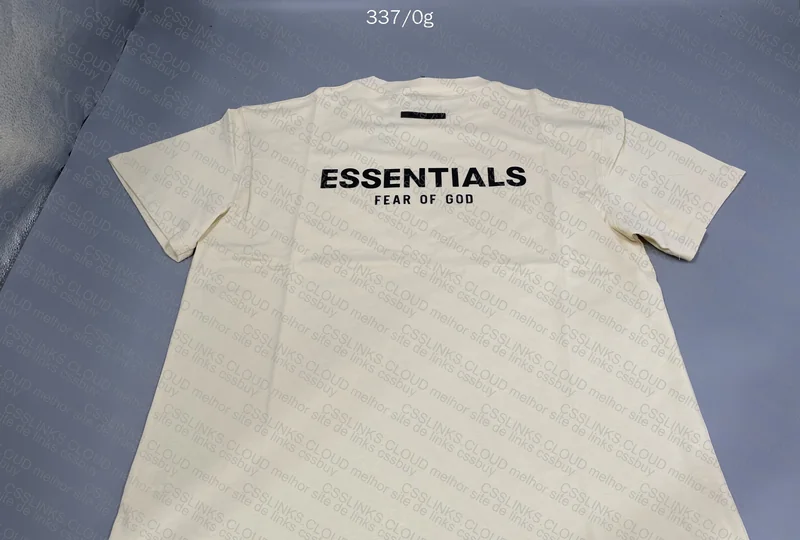 ESSENTIAL T-Shirt 2