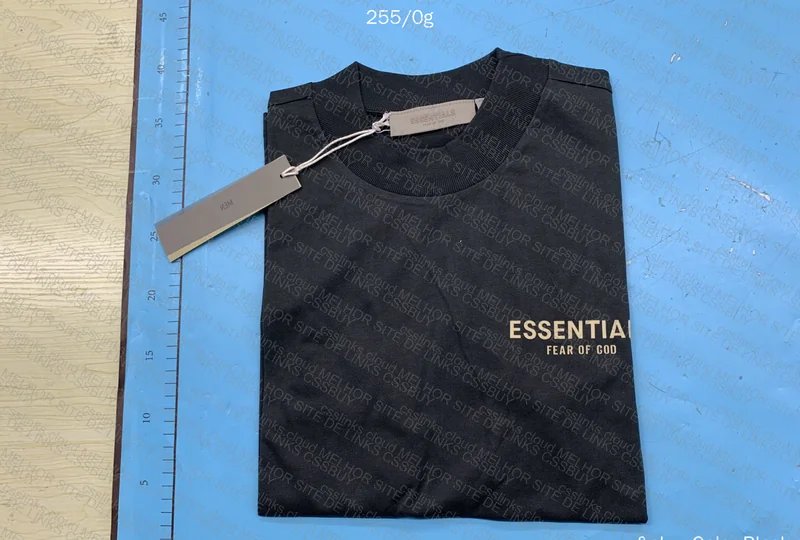 Essential T-Shirt 2