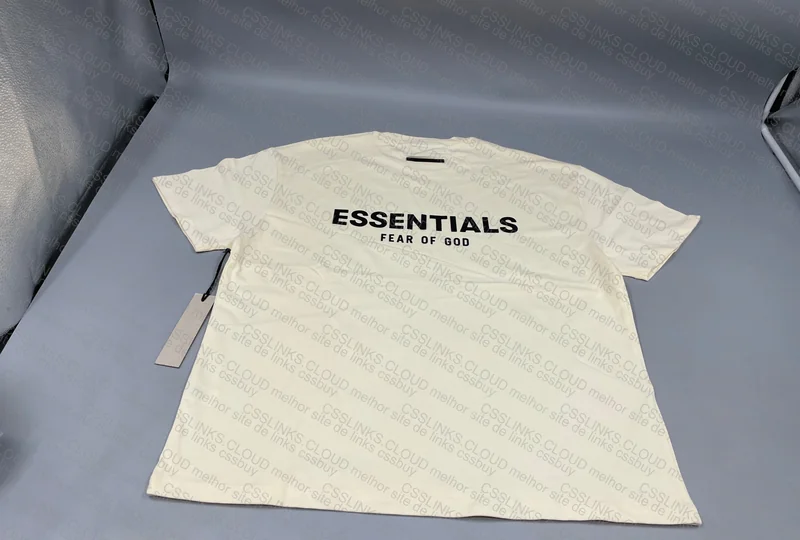 Essentials T-Shirt 2