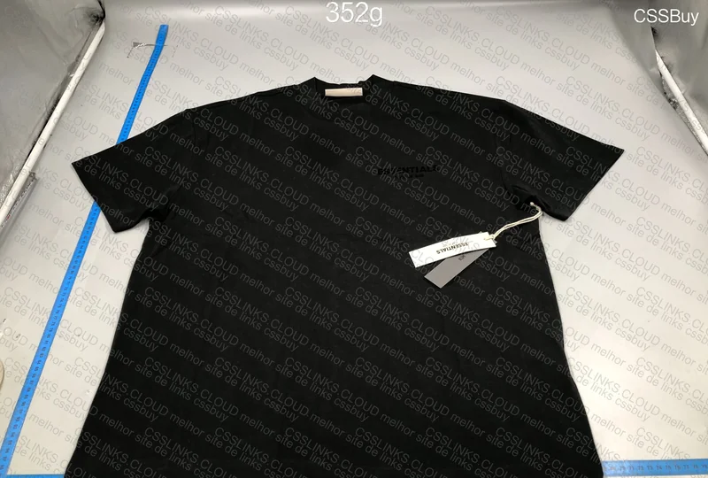Essentials T-Shirt 2