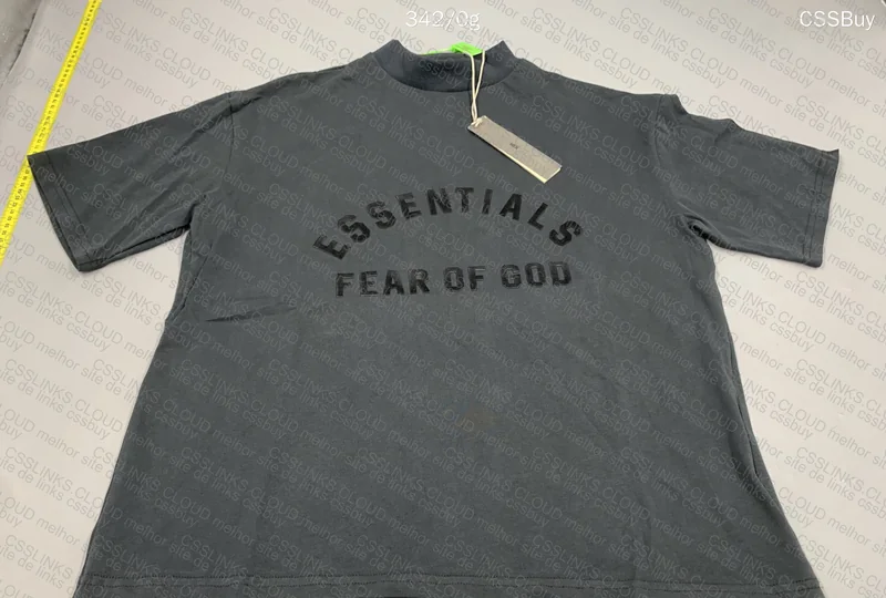 ESSENTIALS T-Shirt
