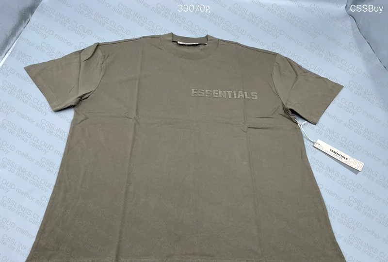 Essentials T-Shirt 3