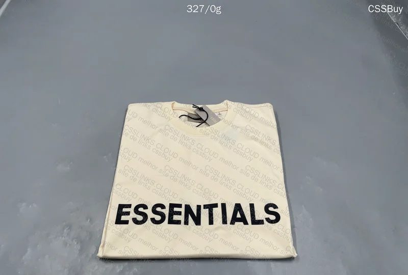 Essentials T-Shirt 3