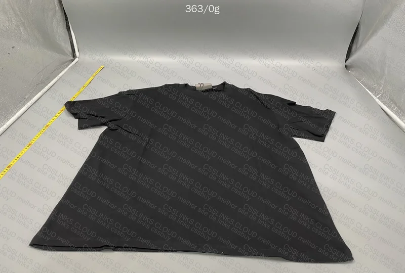 ESSENTIALS T-Shirt