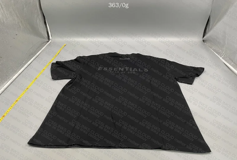 ESSENTIALS T-Shirt 2