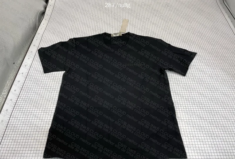 ESSENTIALS T-Shirt