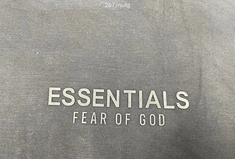 ESSENTIALS T-Shirt 2