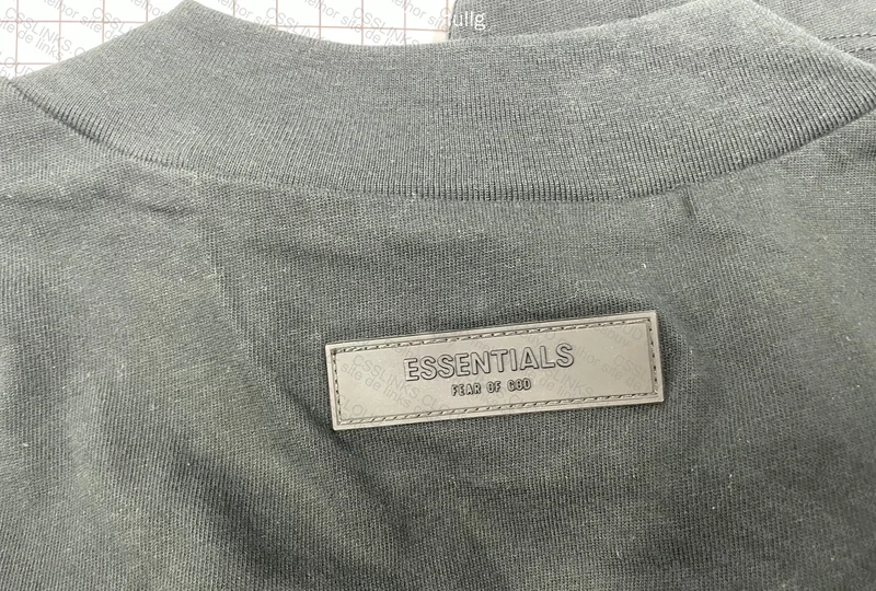 Essentials T-Shirt 3