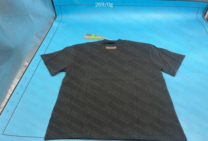Essentials T-Shirt 3