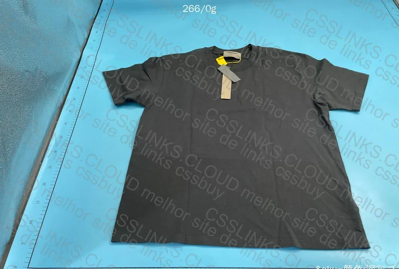 Essentials T-Shirt 3