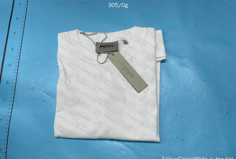 Essentials T-Shirt 3