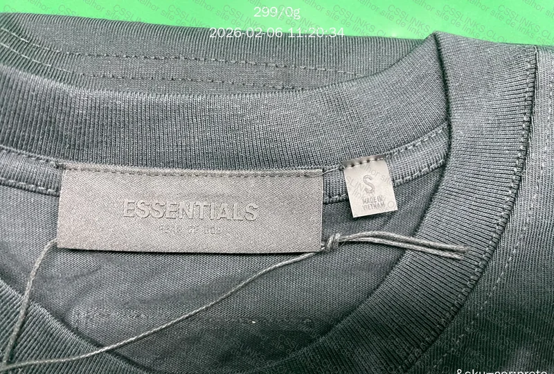 Camiseta Essentials 4