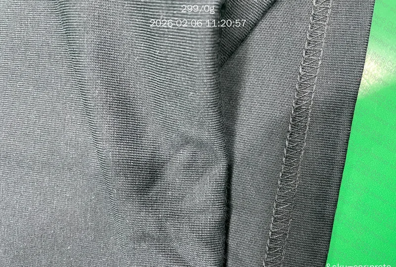 Camiseta Essentials 6