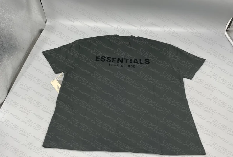 Essentials ³ T-Shirt 3