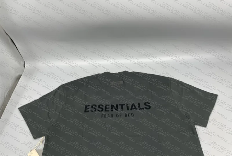 Essentials ³ T-Shirt 4