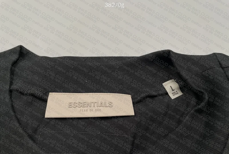 ESSENTIALS Fear of God T-Shirt 2