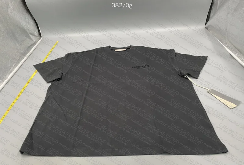ESSENTIALS Fear of God T-Shirt 3