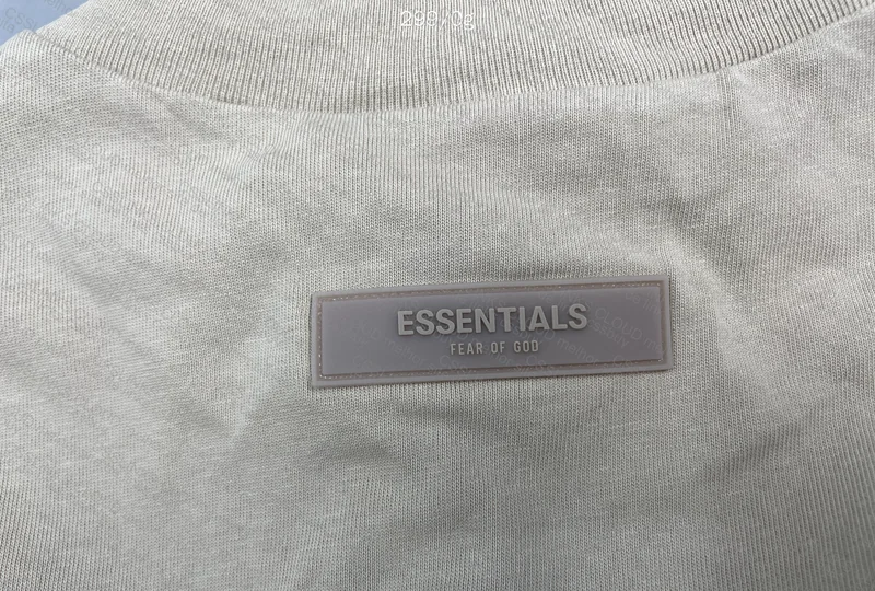 ESSENTIALS Fear of God T-Shirt with Measurements 2