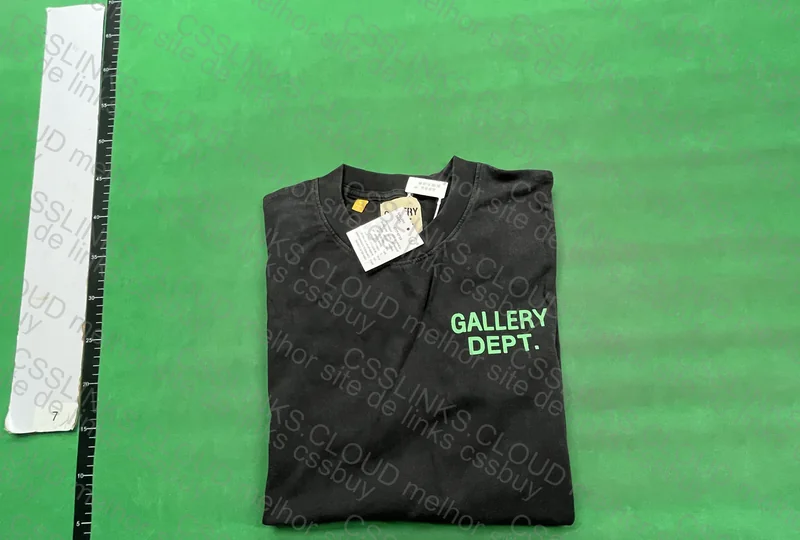 Camiseta Gallery Dept 3